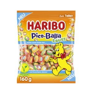HARIBO Pico-Balla Sauer rūgštūs guminukai, 160 g Spalvingi rūgštaus skonio saldainiai, pasižymintys įvairių vaisinių skonių deriniu ir saldžiarūgščiu poskoniu. Nedideli įvairiaspalviai gabalėliai padengti rūgštoku cukraus sluoksniu, todėl viename kąsnyje dera saldumas ir malonus rūgštumas. Tai smagus pasirinkimas užkandžiui, vakarėliui, kelionei ar saldumynų dubenėliui. HARIBO Pico-Balla Sauer rūgštūs guminukai patiks mėgstantiems intensyvesnio, rūgštesnio skonio saldumynus. Pakuotėje rasite skirtingų spalvų ir skonių saldainių, todėl kiekvienas kąsnis gali būti vis kitoks. Ant pakuotės pažymėta, kad produktas yra veganiškas, todėl tinka veganinę mitybą pasirinkusiems vartotojams. 160 g pakuotė patogi dalintis su draugais ar šeima, pasiimti į kelionę arba turėti namuose, kai norisi ko nors saldaus ir rūgštaus. Ryški HARIBO pakuotė ir žaisminga saldainių išvaizda ypač tinka įvairioms šventėms, filmų vakarams ar tiesiog nedidelei saldžiai pertraukėlei. Naudojimas: Paruošta vartoti – mėgaukitės tiesiai iš pakuotės. Atidarius laikyti sausoje ir vėsioje vietoje, saugoti nuo tiesioginių saulės spindulių. Įspėjimas: Vartoti saikingai kaip subalansuotos mitybos dalį. Mažiems vaikams duoti prižiūrint suaugusiajam. Informaciją apie alergenus, sudėtį ir galimus jų pėdsakus visada tikrinkite ant konkrečios produkto pakuotės.